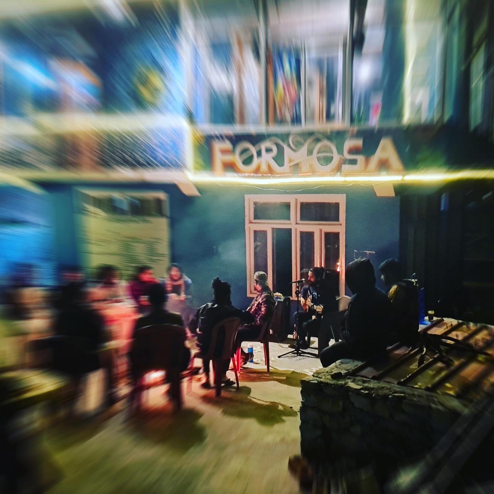 Formosa Hostel & Cafe Касоль Экстерьер фото